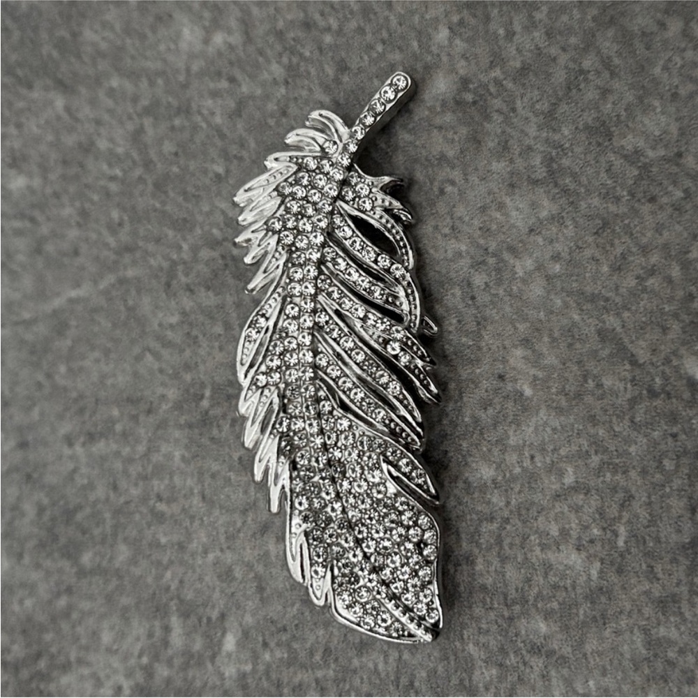 Feather Rhinestone Brooch – Statement Pin, Chic Jewelry Gift